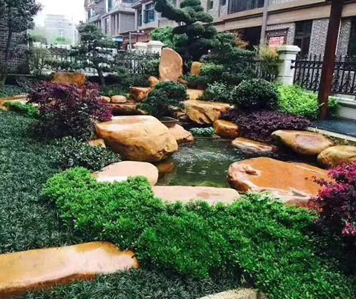 石城别墅庭院假山